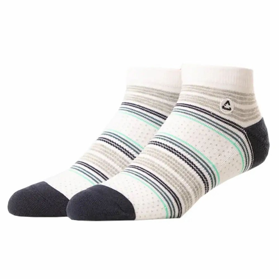 Clothes * | Cuater By Travismathew Banning House Ankle Golf Socks White 1Wht